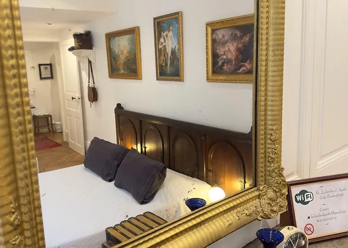 Chambre de charme au coeur du vieux Valence - Confort&Calme